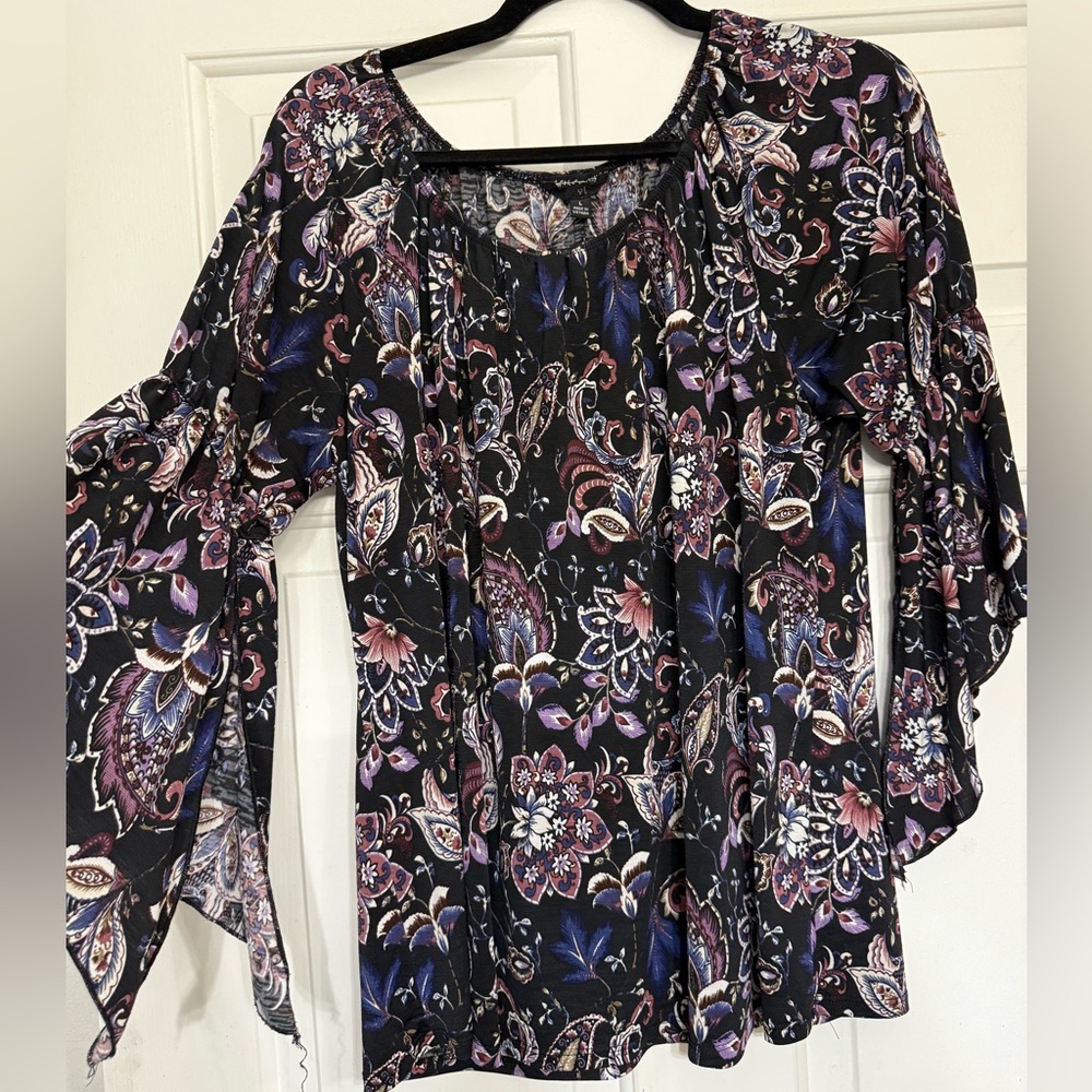 Floral Patterned Top